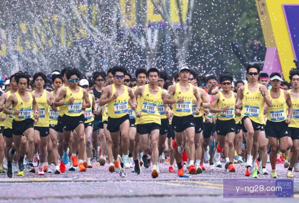 武汉马拉松黑马球队盘点，业余跑团表现抢眼